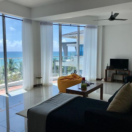 Araliya Oceanfront Condos Nilaveli, Trincomalee Bagian luar foto