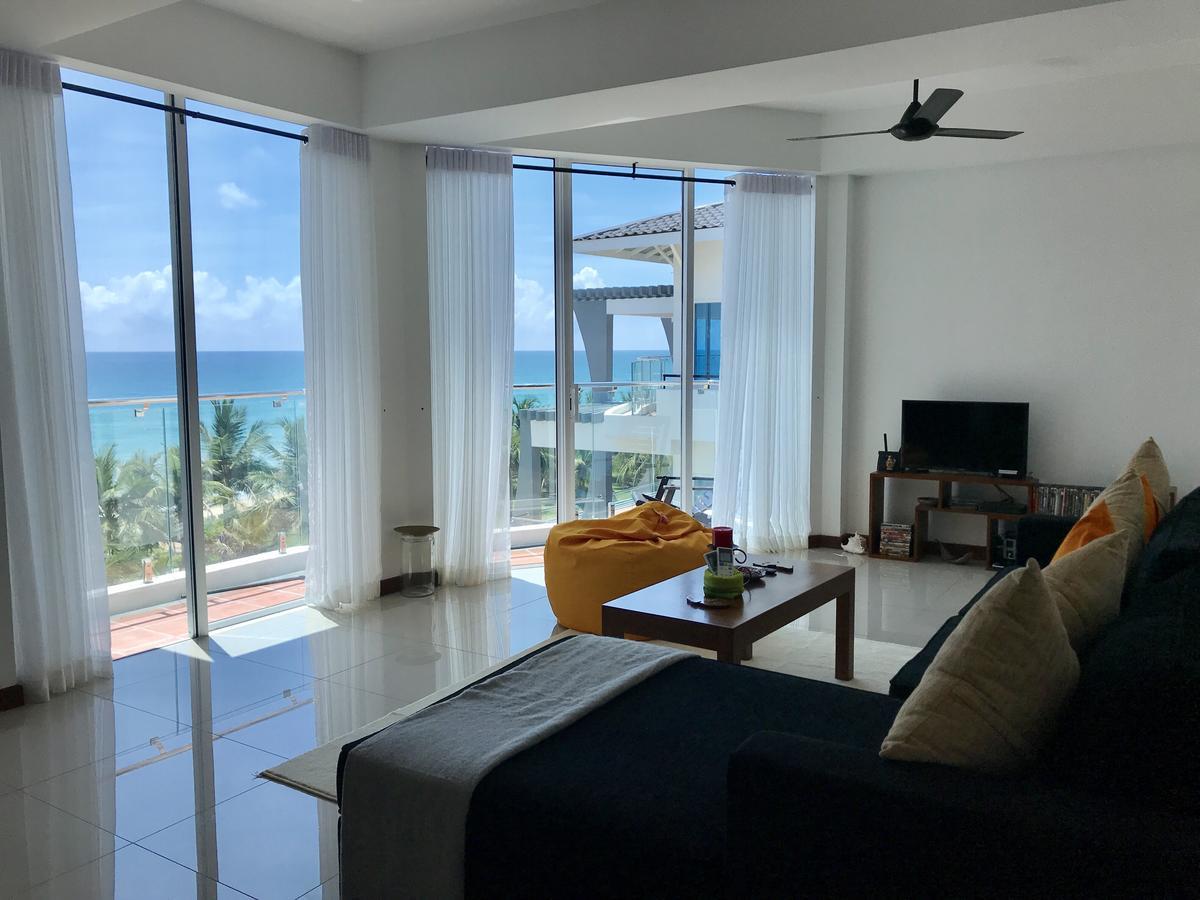 Araliya Oceanfront Condos Nilaveli, Trincomalee Bagian luar foto