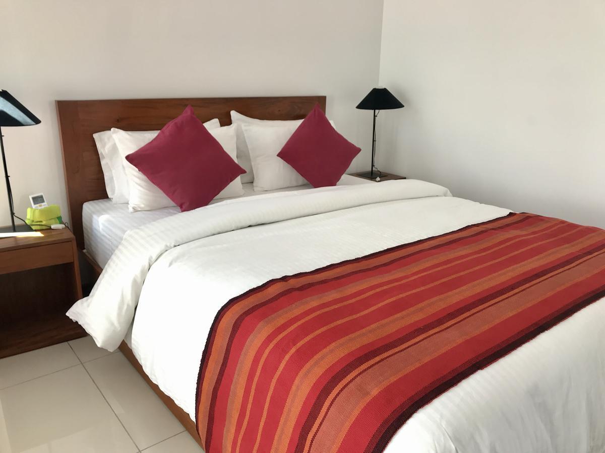 Araliya Oceanfront Condos Nilaveli, Trincomalee Bagian luar foto