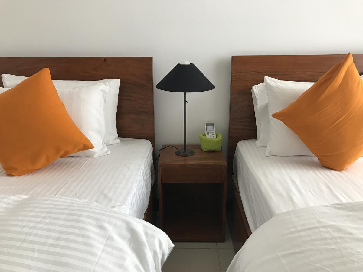 Araliya Oceanfront Condos Nilaveli, Trincomalee Bagian luar foto