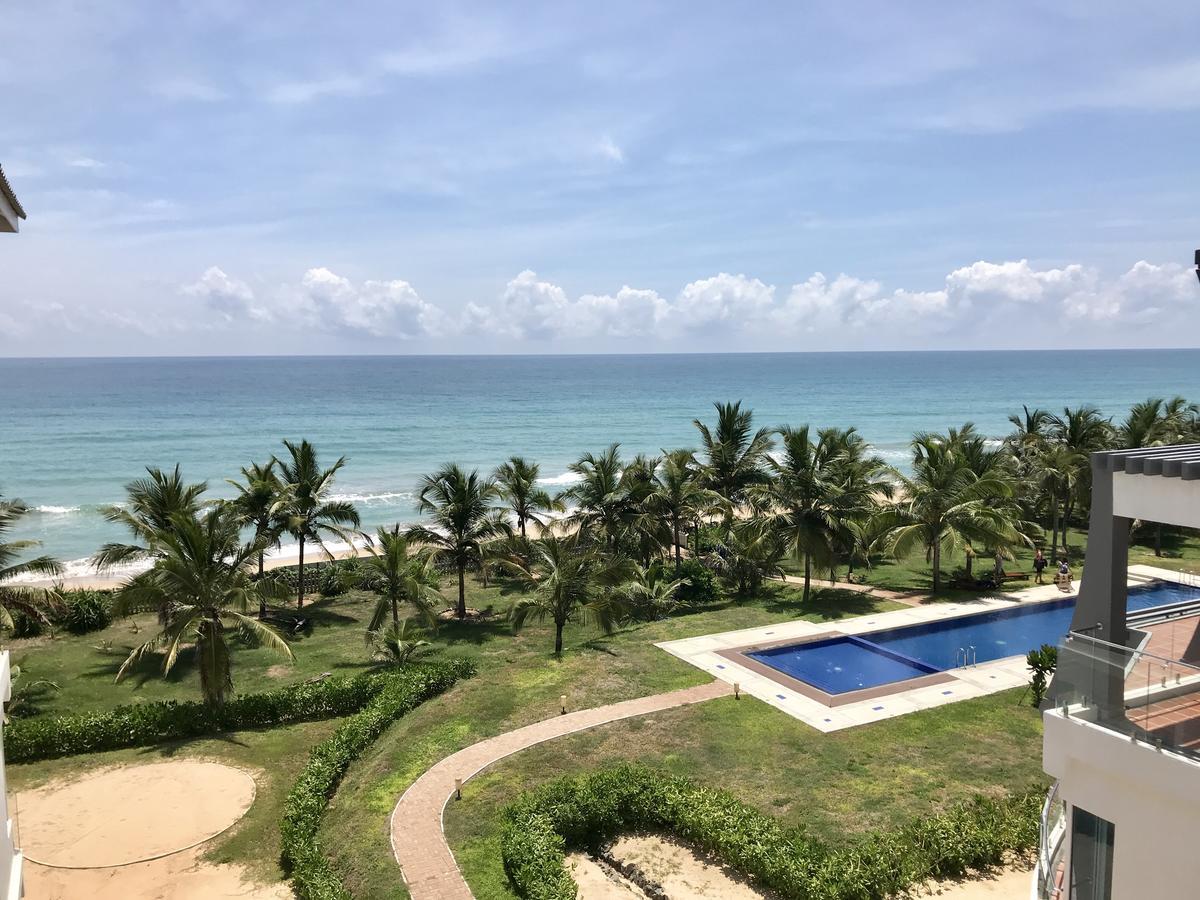 Araliya Oceanfront Condos Nilaveli, Trincomalee Bagian luar foto